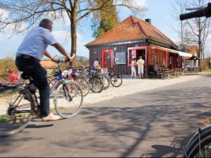 照片: Radl Bahnhof Theuern