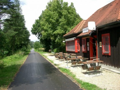 照片: Radl Bahnhof Theuern